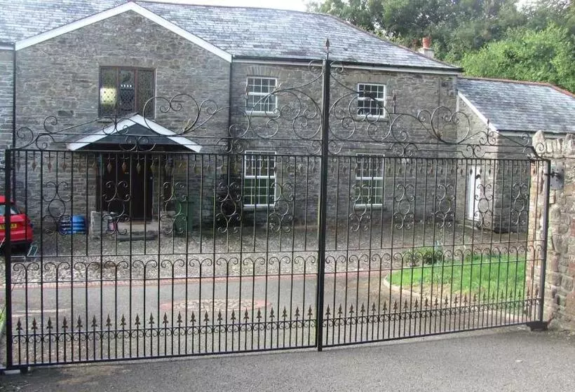Trelaske Manor B&b