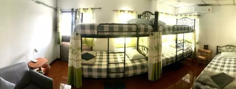 ユースホステル Baan Chang Guesthouse