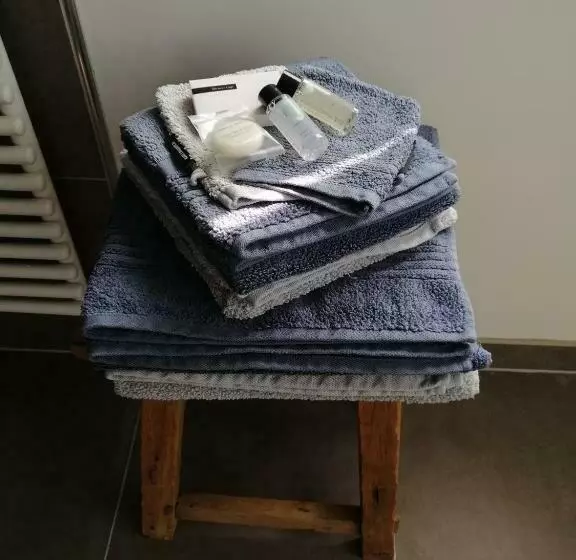 ベッドアンドブレックファースト La Roseraie