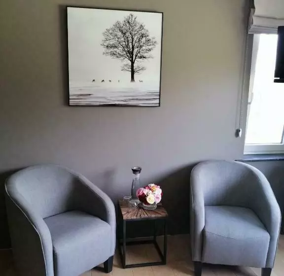 ベッドアンドブレックファースト La Roseraie