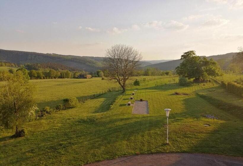 تختخواب و صبحانه La Roseraie