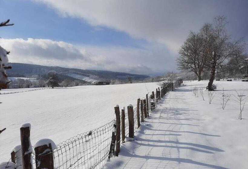 تختخواب و صبحانه La Roseraie