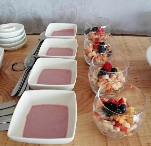 ベッドアンドブレックファースト La Roseraie