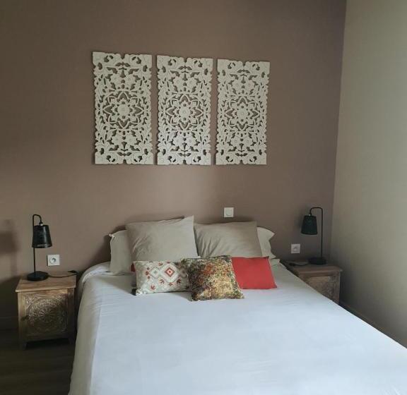 مبيت وإفطار Les 5 Escales