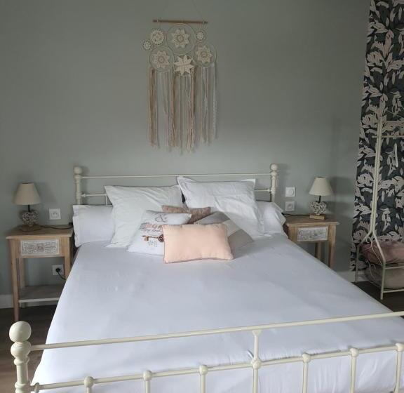 مبيت وإفطار Les 5 Escales