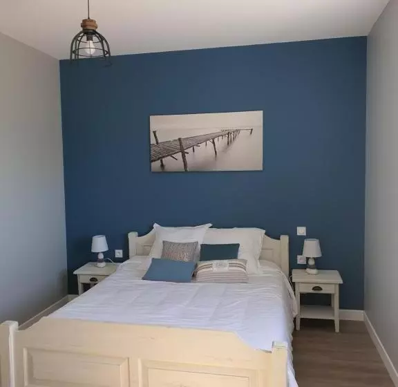 تختخواب و صبحانه Les 5 Escales