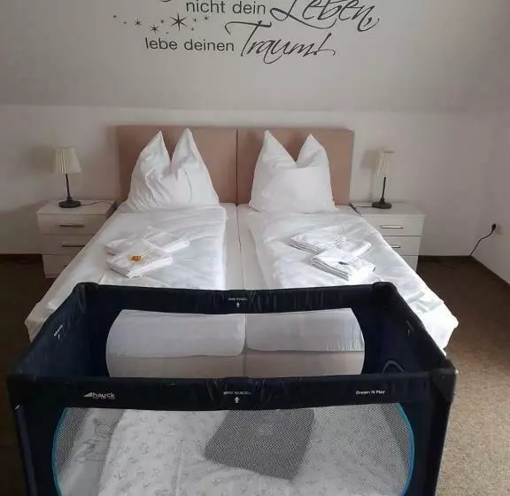 Aamiaismajoitus (B&B) An Der Gärtnerei