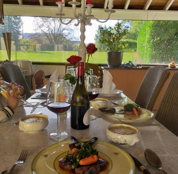 ベッドアンドブレックファースト Château Les Tourelles