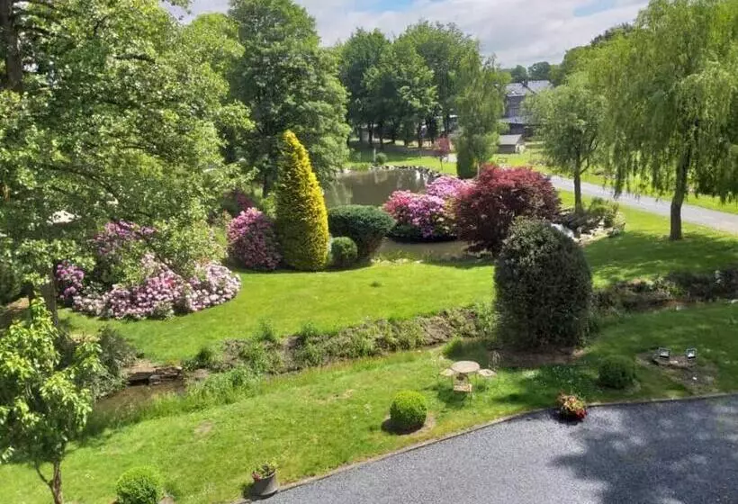 Aamiaismajoitus (B&B) Château Les Tourelles