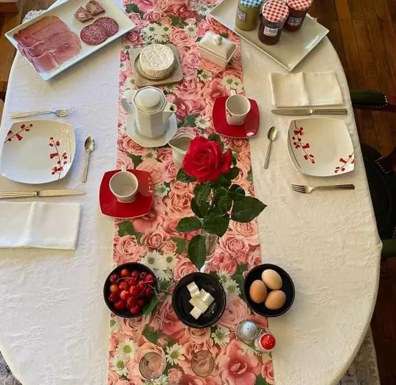 Aamiaismajoitus (B&B) Château Les Tourelles