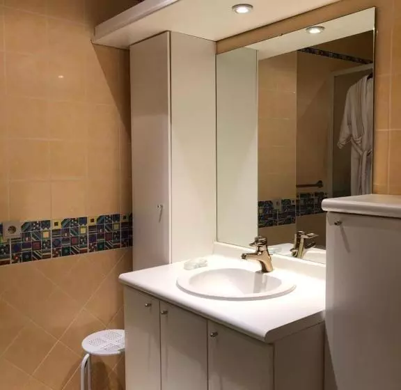 Aamiaismajoitus (B&B) Château Les Tourelles