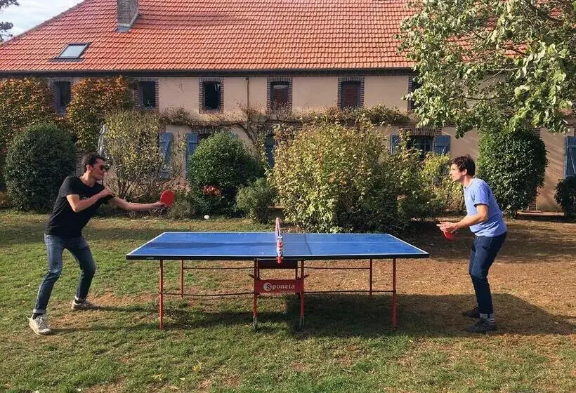 ベッドアンドブレックファースト Le Clos Des Artistes   Chambres D Hôtes