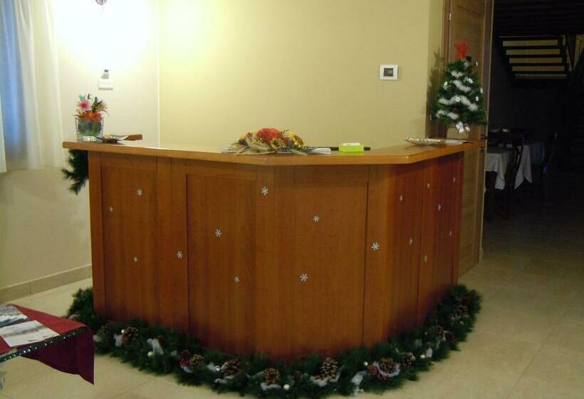 فندق Agriturismo Aver