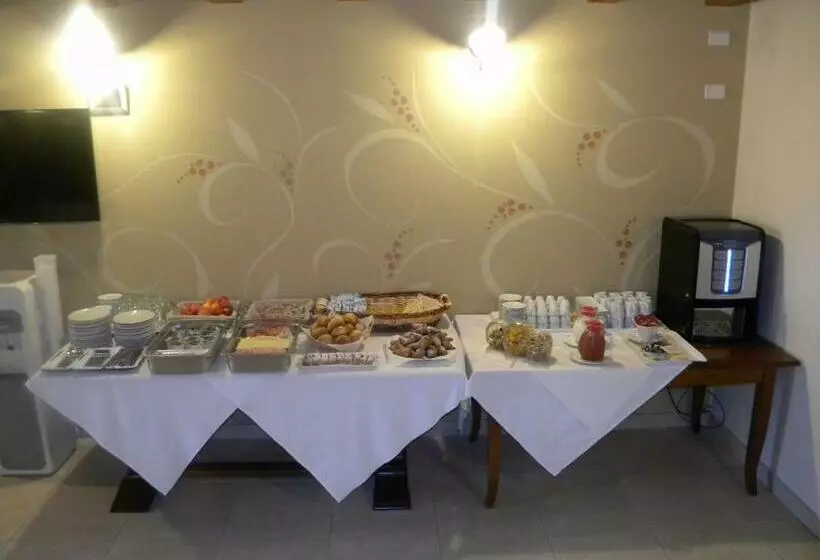Hotelli Agriturismo Aver