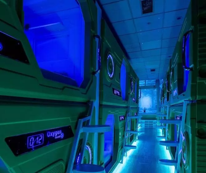 Oxygen Hostel Capsula