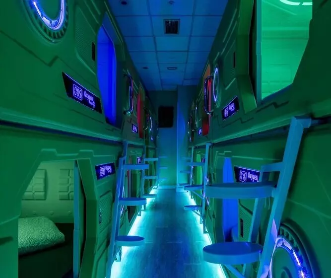 Oxygen Hostel Capsula