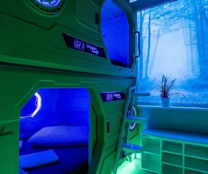 Oxygen Hostel Capsula