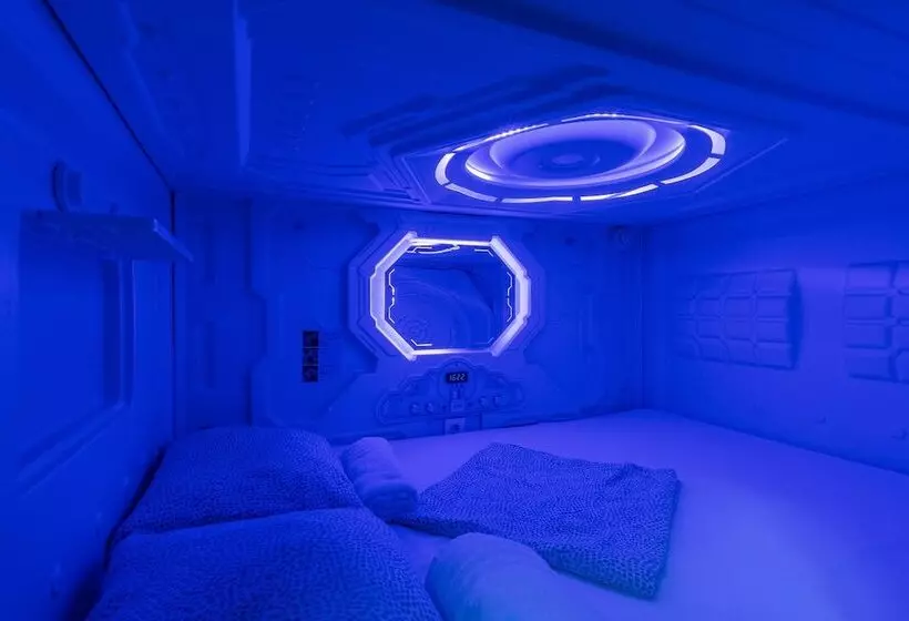 Oxygen Hostel Capsula