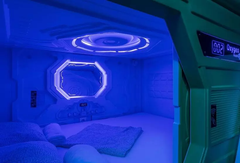 Oxygen Hostel Capsula