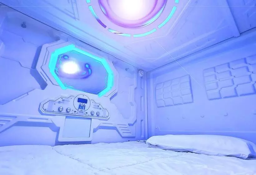 Oxygen Hostel Capsula
