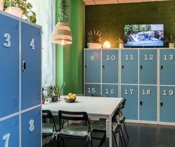 Oxygen Hostel Capsula