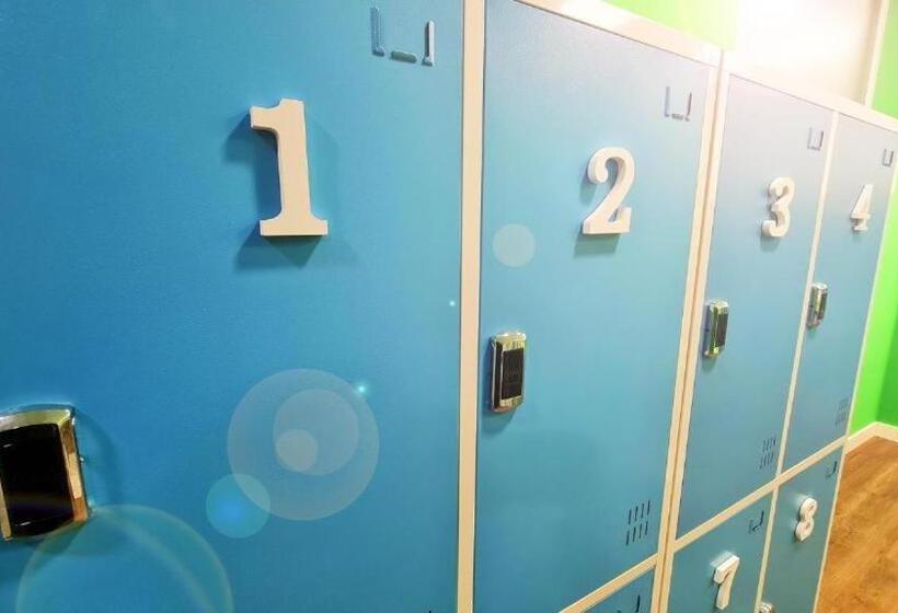 Oxygen Hostel Capsula