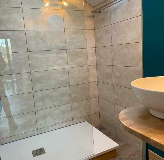 Pensjonat La Chambre D Hotes De Marie Indépendante Et Sa Terrasse Avec Vue Panoramique Proche Alpes Mancelles