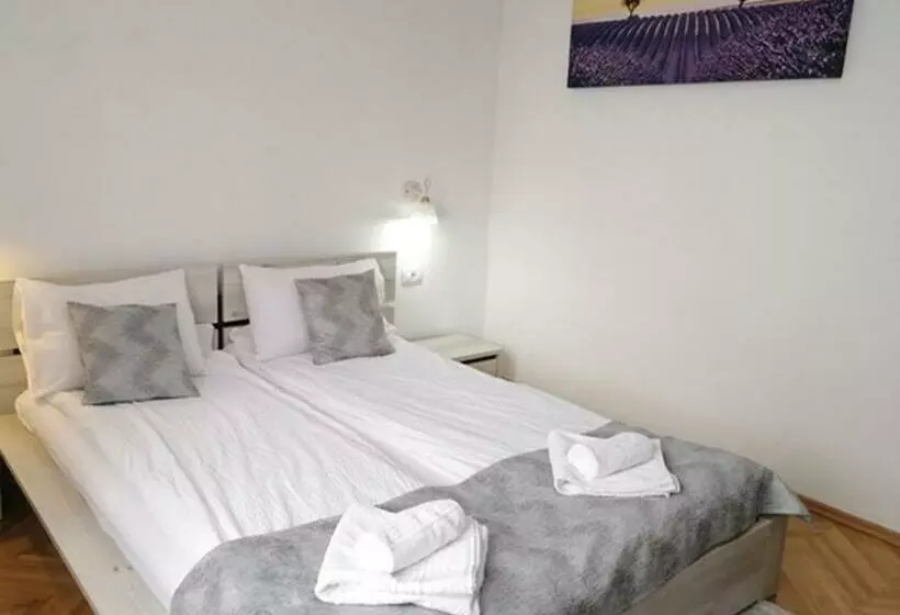 پانسیون Check In Kaya