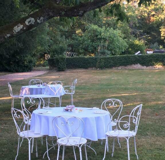 펜션 Château De Beauchamp  La Chapelle De Guinchay