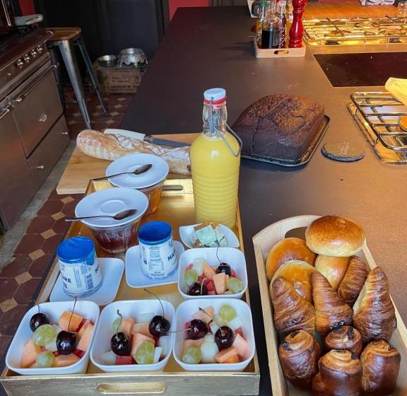 펜션 Château De Beauchamp  La Chapelle De Guinchay