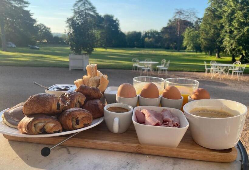 펜션 Château De Beauchamp  La Chapelle De Guinchay