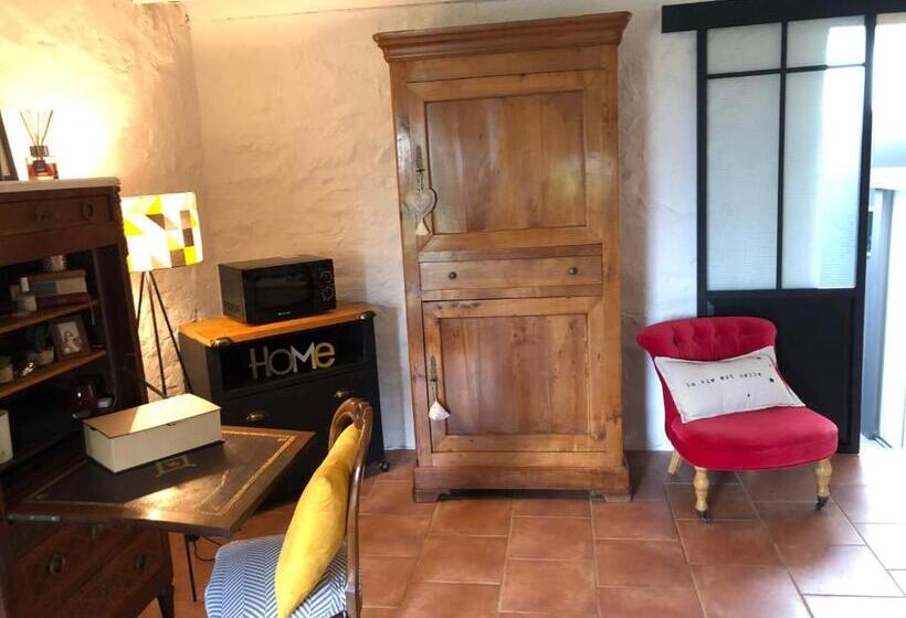 Pensjonat La Chambre D Hotes De Marie Indépendante Et Sa Terrasse Avec Vue Panoramique Proche Alpes Mancelles