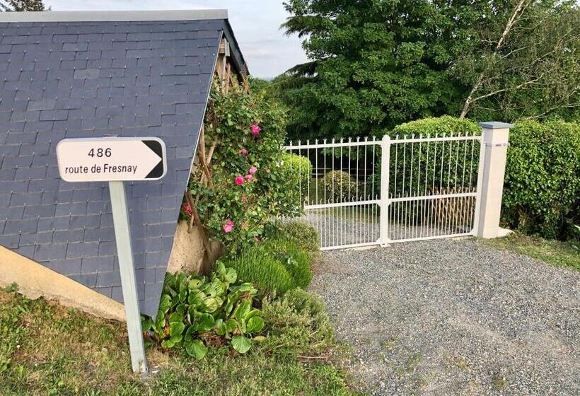 Pensjonat La Chambre D Hotes De Marie Indépendante Et Sa Terrasse Avec Vue Panoramique Proche Alpes Mancelles