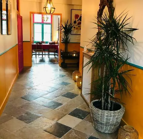 Aamiaismajoitus (B&B) Aux Couleurs De Commarin Chambres D Hôtes