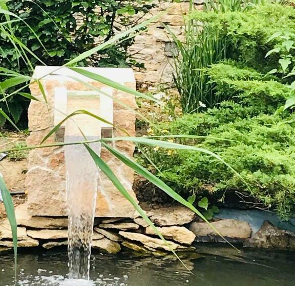 ベッドアンドブレックファースト Aux Couleurs De Commarin Chambres D Hôtes