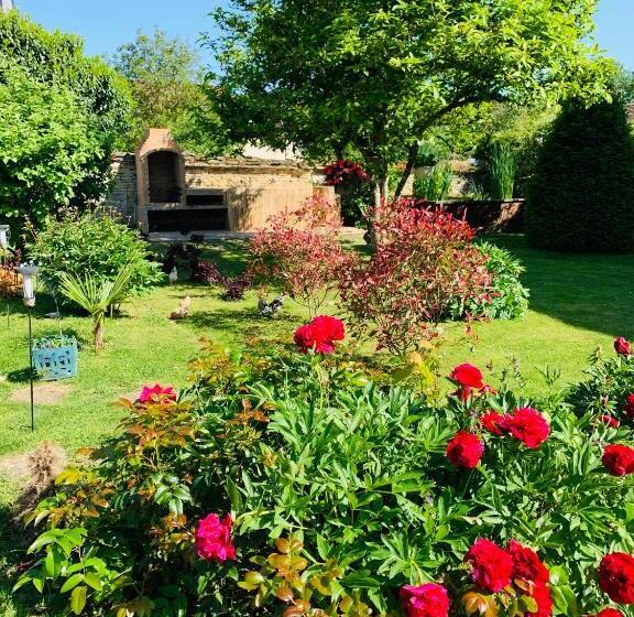 ベッドアンドブレックファースト Aux Couleurs De Commarin Chambres D Hôtes