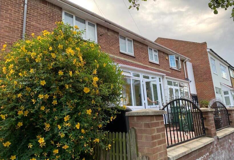 Nocleg ze śniadaniem Grand Heights Luxury Suites