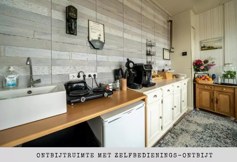 Hotelli Hof Van Schoorl