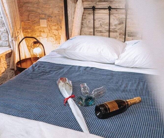 پانسیون Lazaros Stonehouse