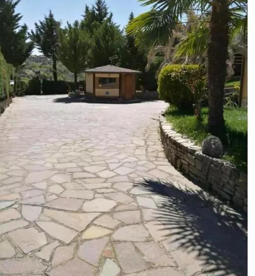 B&b L Oasi Del Vulture