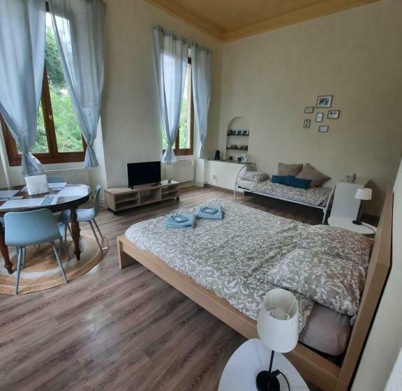 住宿加早餐  Chambres D Hôtes De La Vernassonne Avec Wifi Gratuit