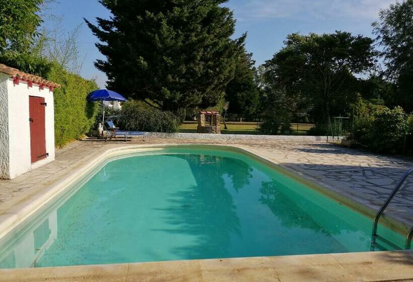 민박 Domaine De La Cooloeuvre