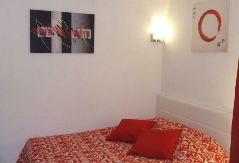 민박 Domaine De La Cooloeuvre