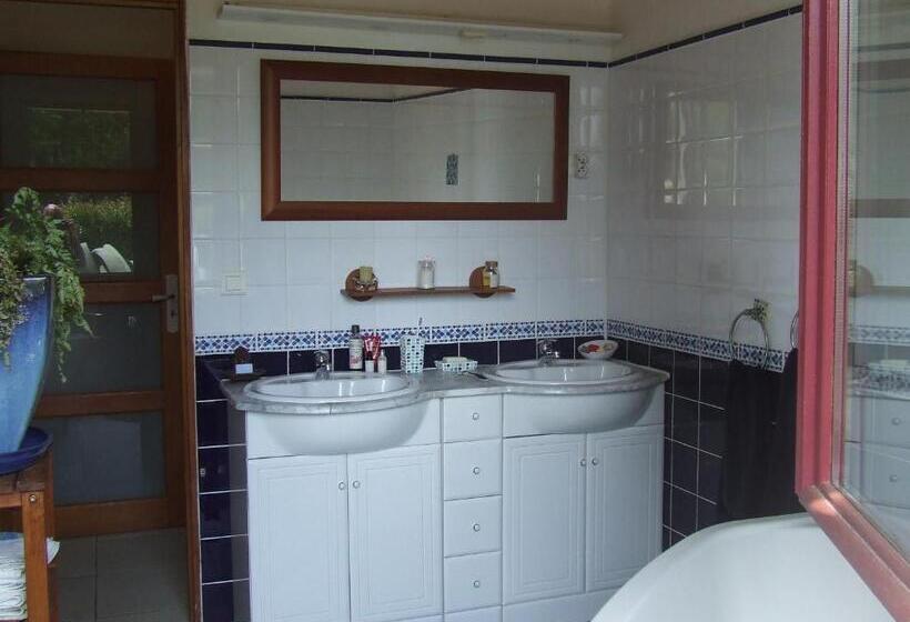 민박 Domaine De La Cooloeuvre