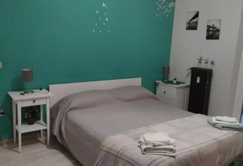 تختخواب و صبحانه Family