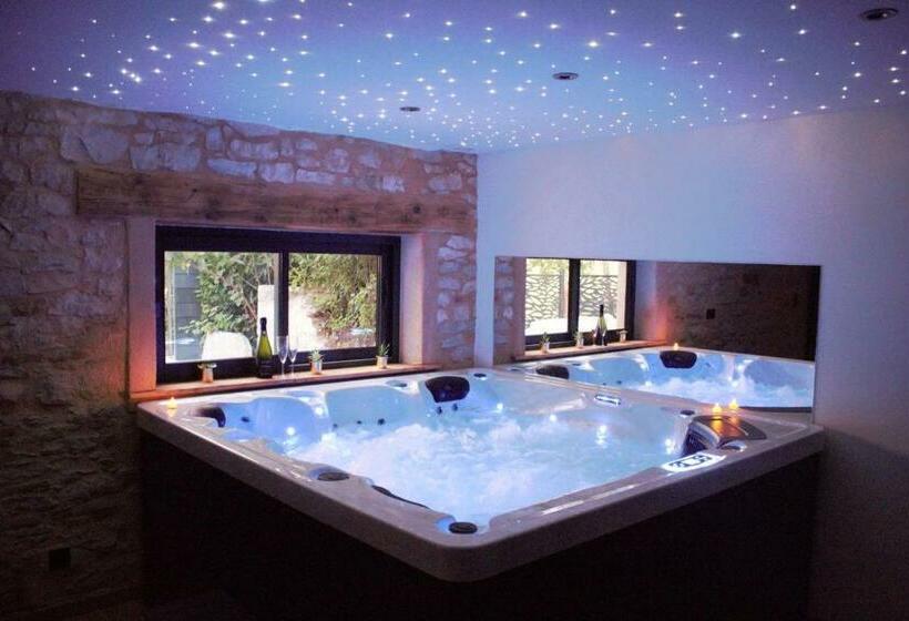 مبيت وإفطار Lov Home