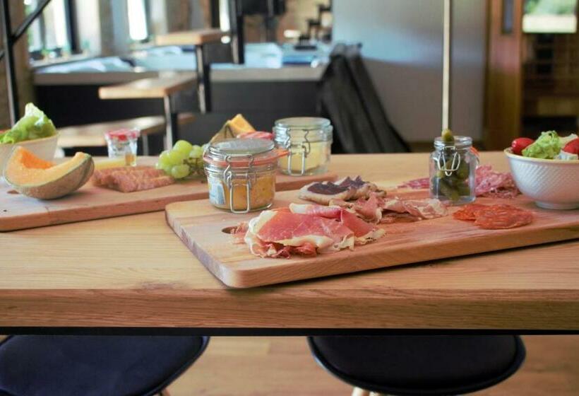 مبيت وإفطار Lov Home