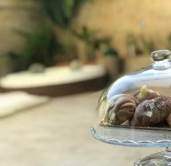 تختخواب و صبحانه Sicitaly