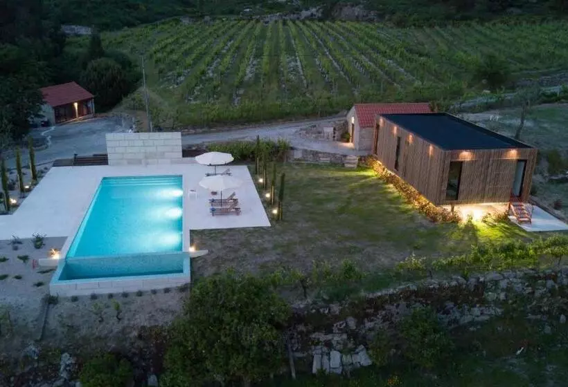 Hotelli Peso Village