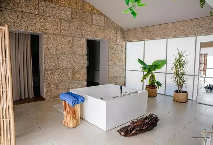 Hotelli Peso Village